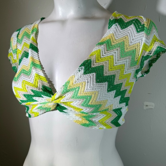 Jolie & Joy Chevron Knit Crop Top retro yellow green twist front Size Small - Picture 1 of 15